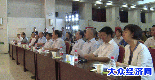 河南省首届寻找“中原忠孝人物”大型公益活动闭幕